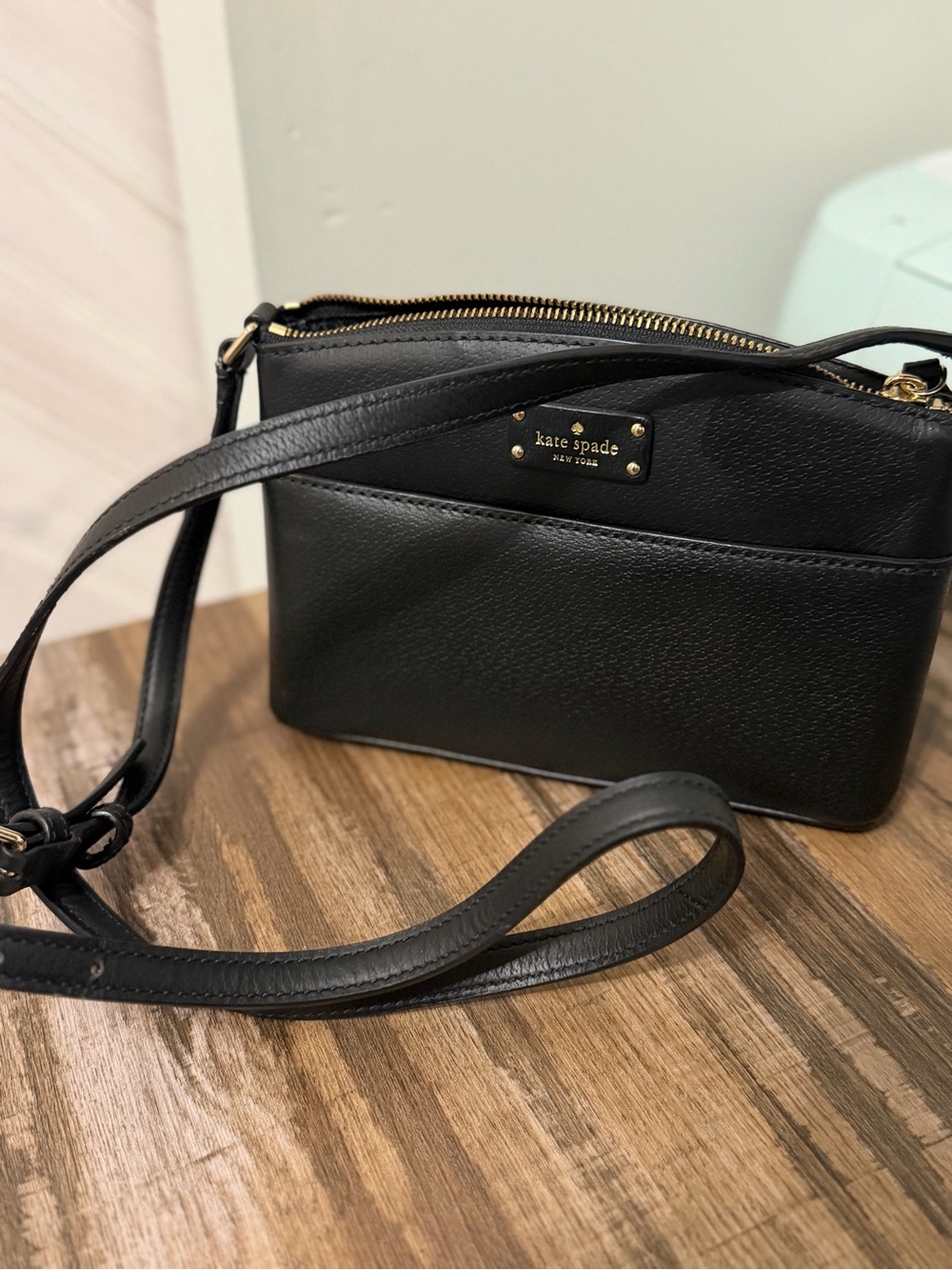 kate spade black pebbled leather small crossbody with gold hardware